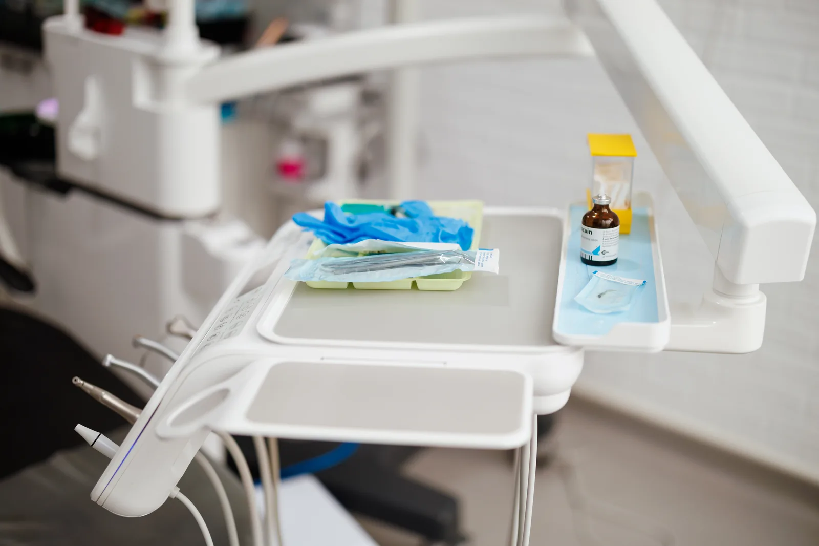 Avantajele endodonției la microscop — Clinica stomatologică Dr. Corlade Bacău